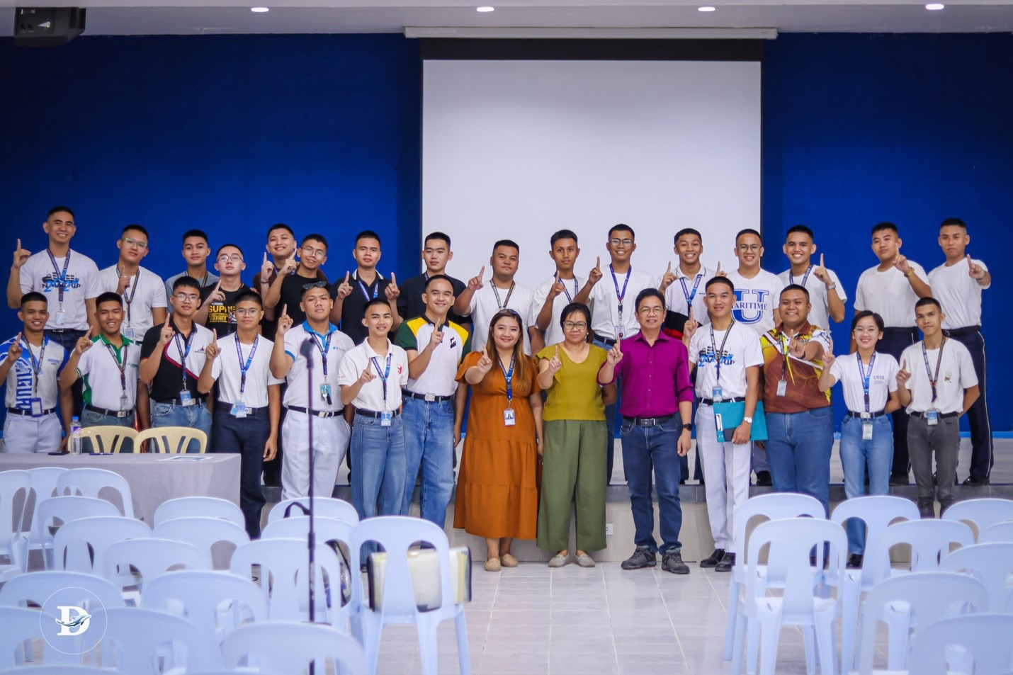 𝗝𝗔 𝗮𝗱𝗺𝗶𝗻 𝗱𝗶𝘀𝗰𝘂𝘀𝘀𝗲𝘀 𝘀𝘁𝘂𝗱𝗲𝗻𝘁 𝗰𝗼𝗻𝗰𝗲𝗿𝗻𝘀 𝗶𝗻 𝗲𝘅𝗰𝗹𝘂𝘀𝗶𝘃𝗲 𝗳𝗼𝗿𝘂𝗺